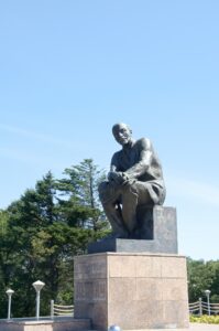 Lenin Monument Image